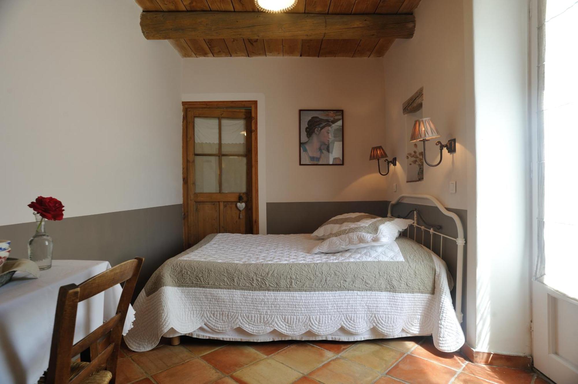 Chambres D'Hotes Domaine Des Machottes Grans Eksteriør bilde